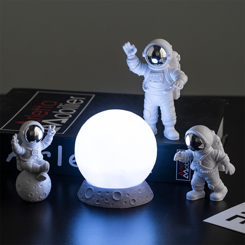 Set di decorazioni per la casa con astronauta e luna